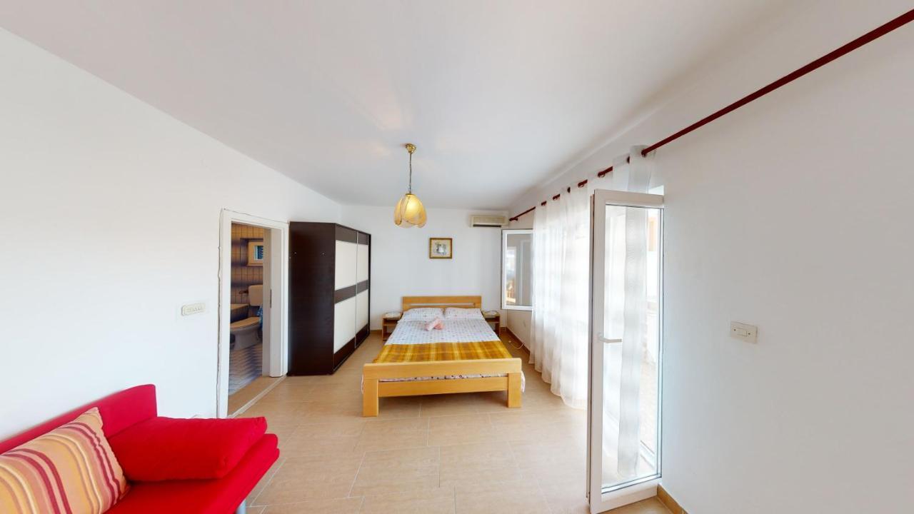 Apartments Riva Metajna Kültér fotó