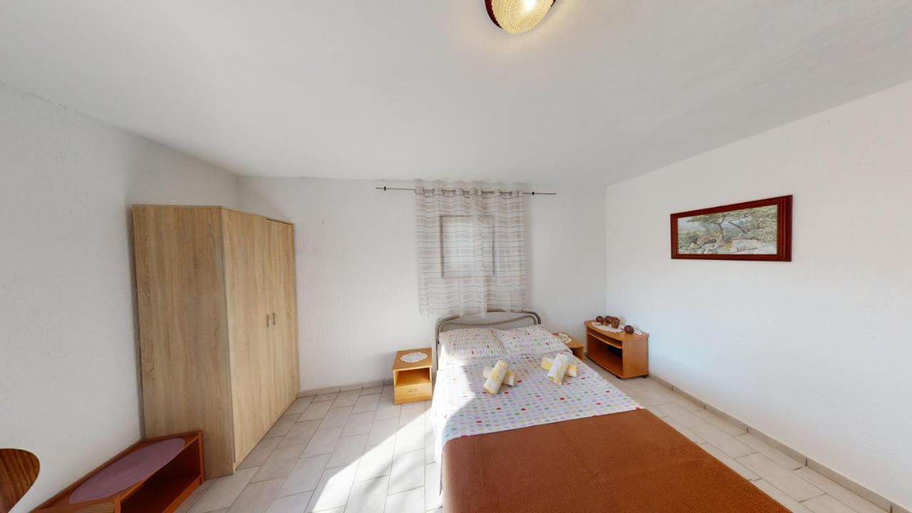 Apartments Riva Metajna Kültér fotó