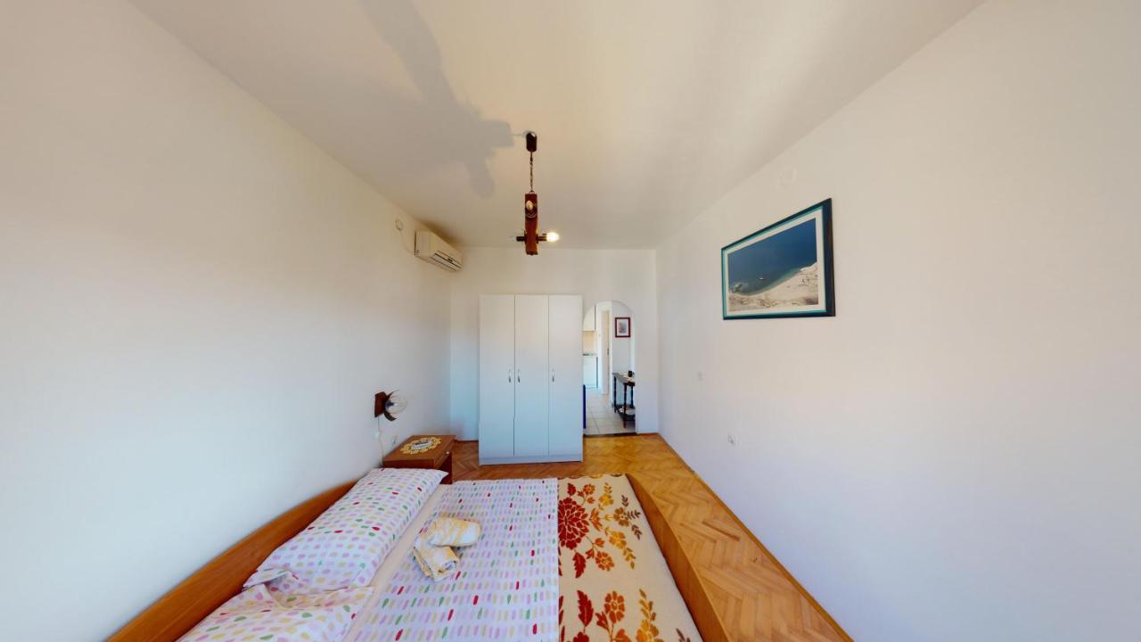 Apartments Riva Metajna Kültér fotó